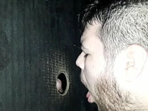 Fui no Glory Hole de SP pela Primeira vez e Levei Gozada - Parte 3/3 (COMPLETO NO SHEER E XVIDEOS RED)