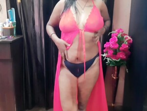 Indian Housewife - Huge Boobs