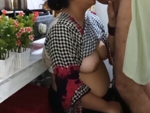 Romanced Stepsister-in-law In The Kitchen While She Was Making Tea - Video Talk In Hindi Audio